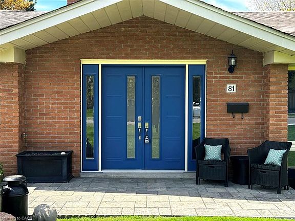 3rd image of 81 Thomson Dr