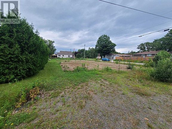 2nd image of 206 Youngfox Rd