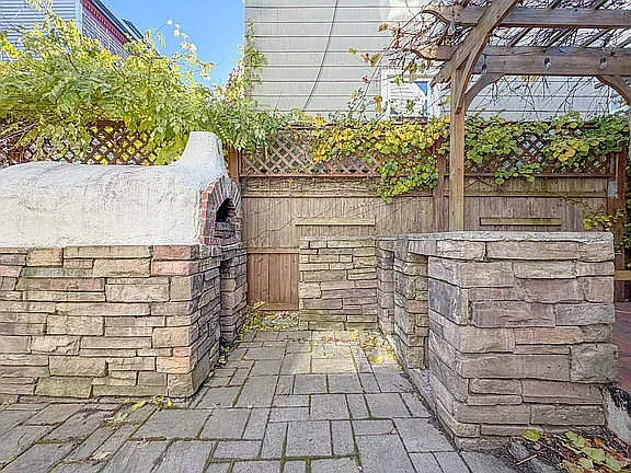 20 Tate St #1 — Photo 17