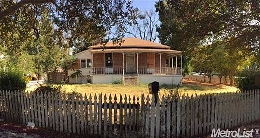 1st image of 830 7th St