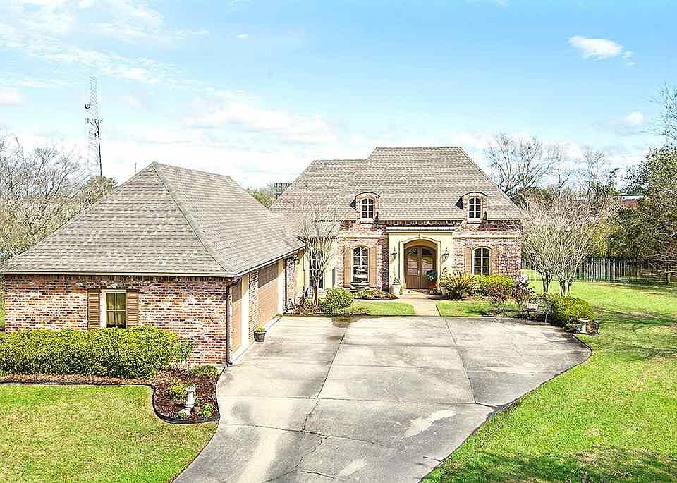 1st image of 38082 Therese Ct E