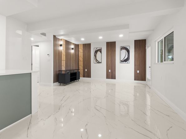 3675 Gulf Blvd APT 2