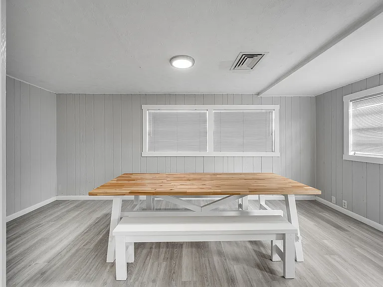 390 Needle Blvd — Photo 8