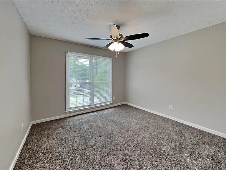 170 Sterling Dr — Photo 17