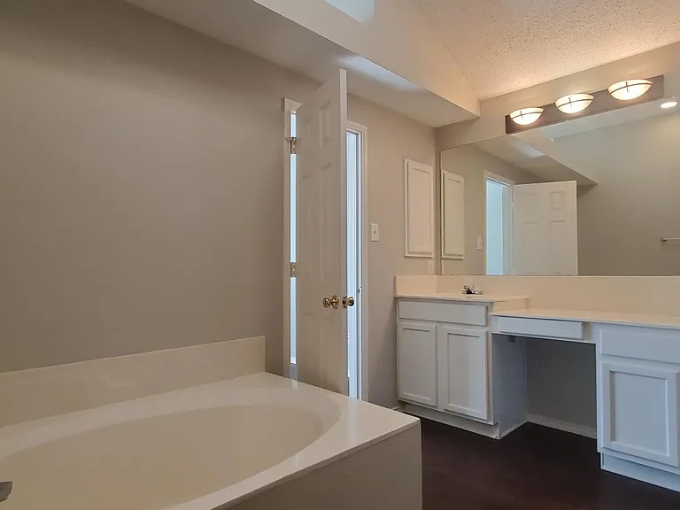132 Brookshore Dr — Photo 13