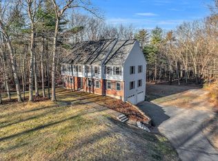 13 Matthew Dr, Londonderry, NH 03053