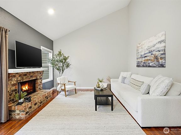 4th image of 820 E Cady Rd #A304