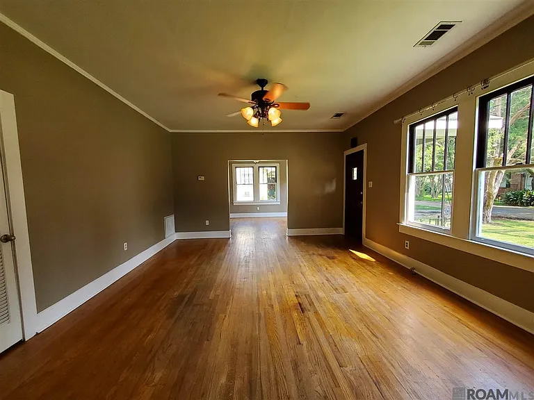2044 Ovid St — Photo 5