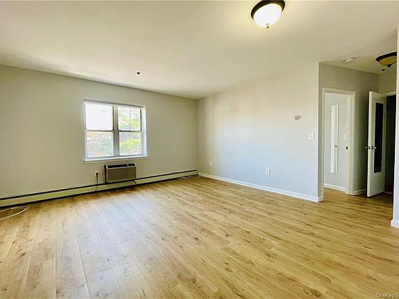 4th image of 400 Mount Pleasant Ave APT 2C