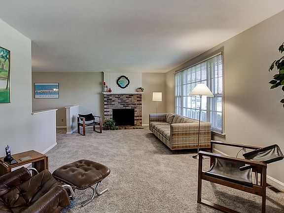 2nd image of 4650 Renwood Dr