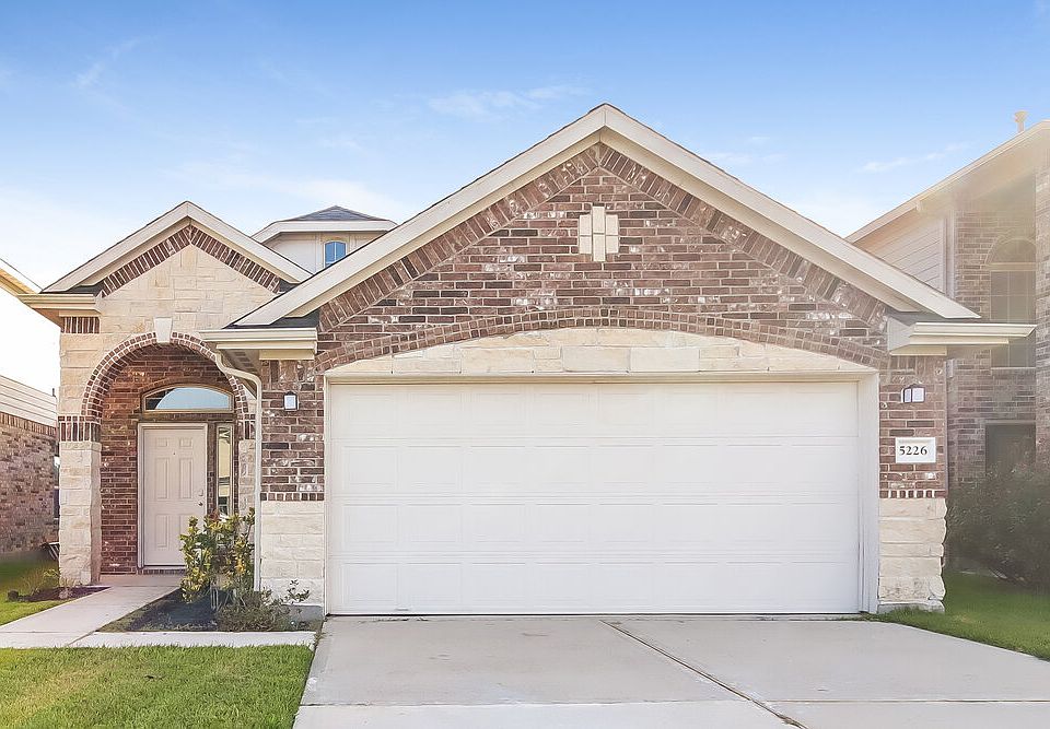1st image of 5226 Bay Ln
