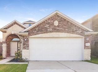 5226 Bay Ln, Bacliff, TX 77518