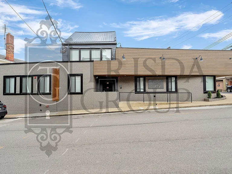 160 Southern Ave — Photo 105