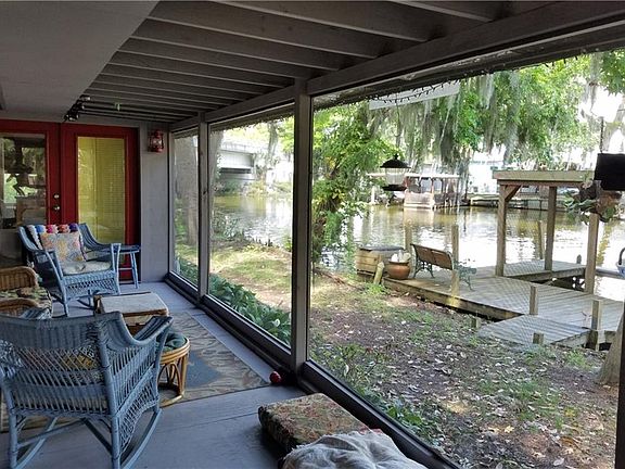 5th image of 1090 Forest Dr