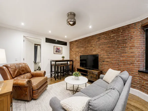 25 Grove Street image 1 of 9