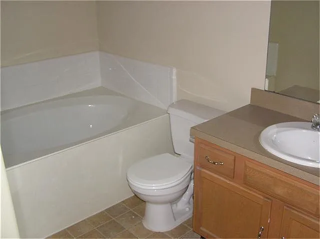 15947 Regal Trace Ln — Photo 10