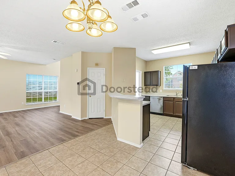 1352 Mae Dr — Photo 13