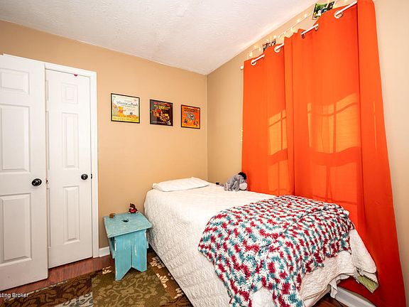 5th image of 2227 Paris Dr