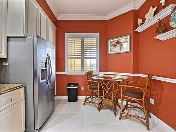 2nd image of 38 Harbour Isle Dr E Unit 203