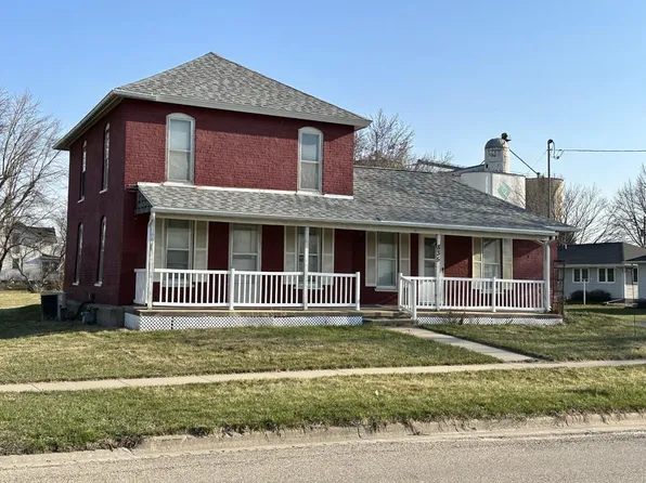 835 Stevens St, Jesup, IA 50648