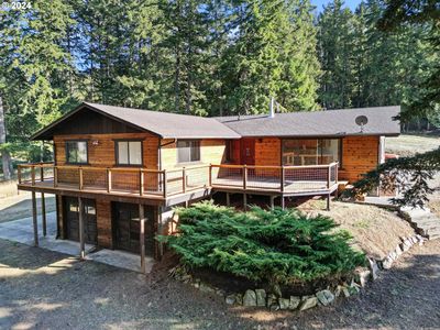670 Oakwood Dr, Oakland, OR, 97462