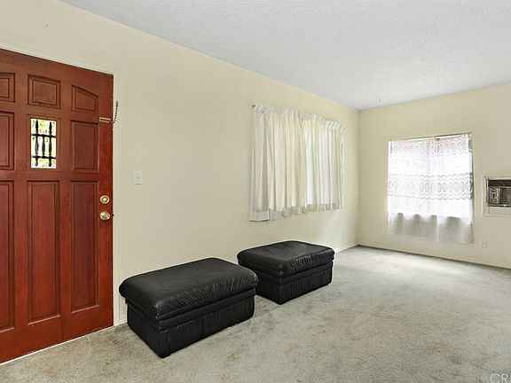 5th image of 3905 Oakdale St
