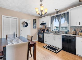 94 Saint Andrew Rd FLOOR 2, Boston, MA 02128