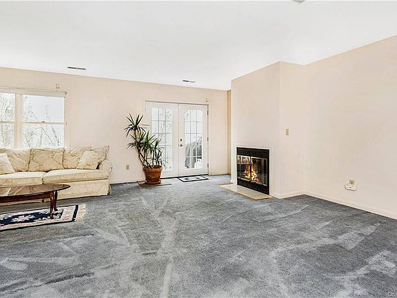 4th image of 319 Cornwall Meadows Ln #319