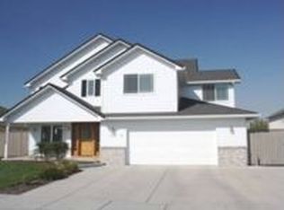 970 N Mountain Ave, Central Pt, OR 97502