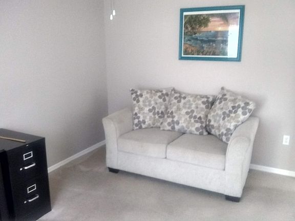 4th image of 401 Orlando Ln
