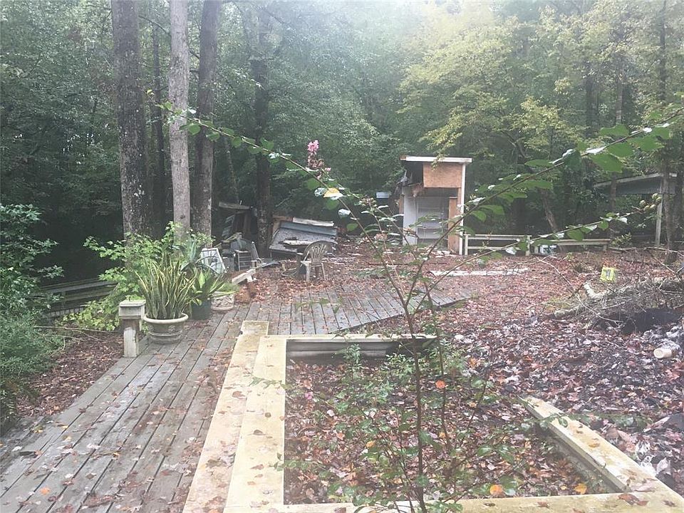 2nd image of 196 W Peterson Loop