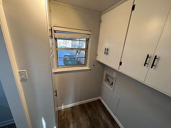 3rd image of 304 Bird Ln