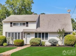 1108 Woodruff St, Iselin, NJ 08830