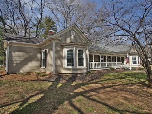 403 S 2nd Ave, Mayodan, NC 27027