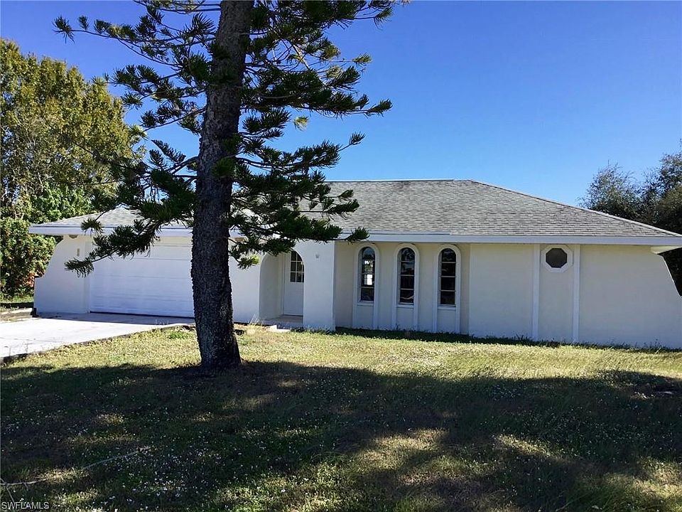 1st image of 2111 SE 10th Pl