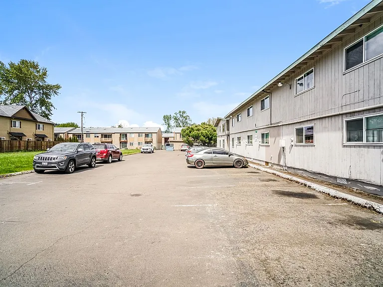 Quaint Apartment Community in the Heart of Corvallis — Photo 37