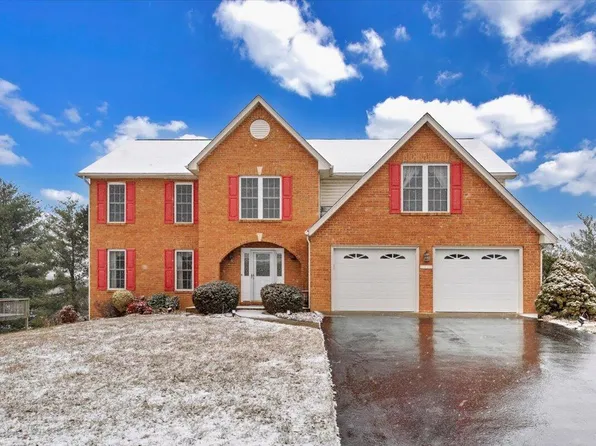 2039 Stone Mill Dr, Salem, VA 24153