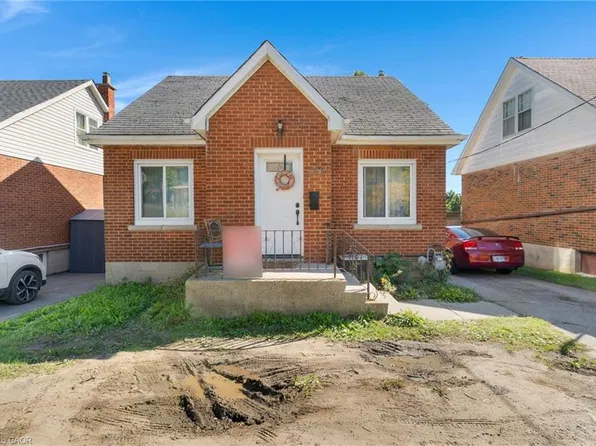 259 West St, Brantford, ON N3R 3V4