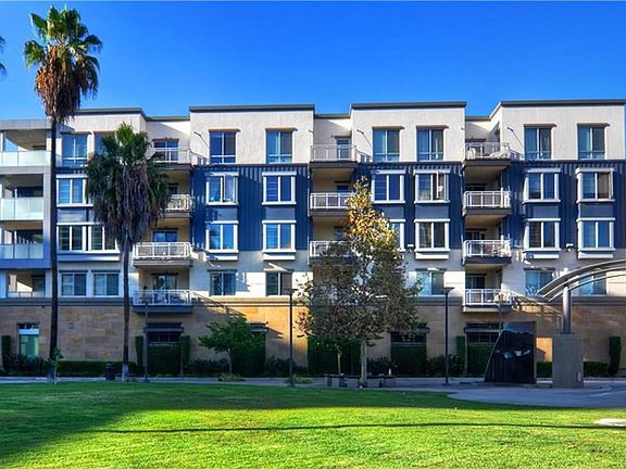 3rd image of 150 The Promenade N Unit 325