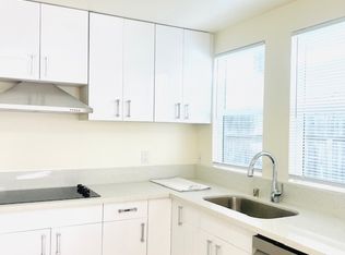 741 S Curson Ave #A, Los Angeles, CA 90036