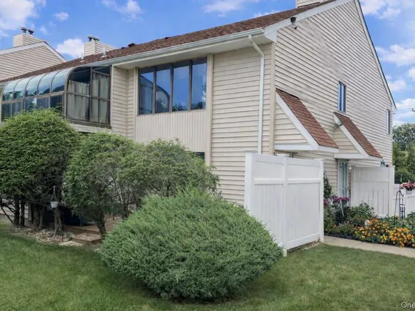 20 Laurel Avenue #60, East Islip, NY 11730