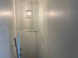 64 Deshon St, New London, CT 06320