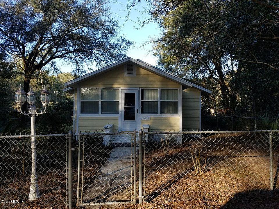1st image of 2028 NE 12th Ave