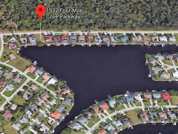 4th image of 1932 Four Mile Cove Pkwy
