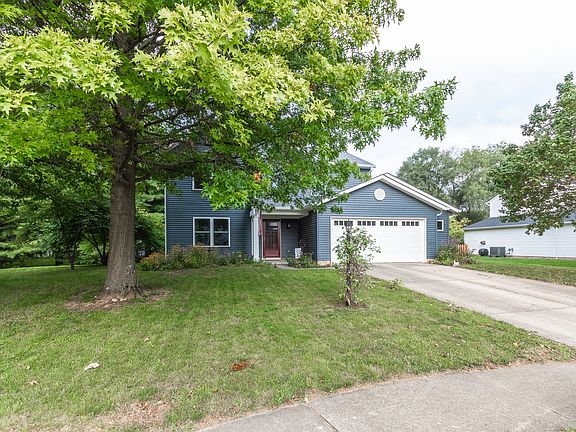 2nd image of 18839 Auburn Ln
