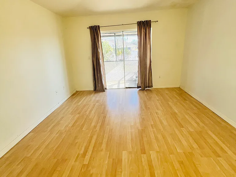 204 Loma Del Sol Dr — Photo 4