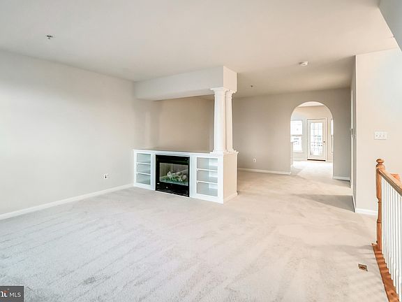 4th image of 1793 Wheyfield Dr Unit 18-B