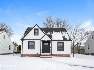 3083 Joslyn Rd, Cleveland, OH 44111