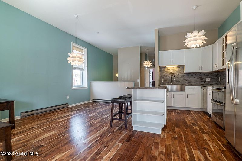5th image of 254 Hudson Avenue #A