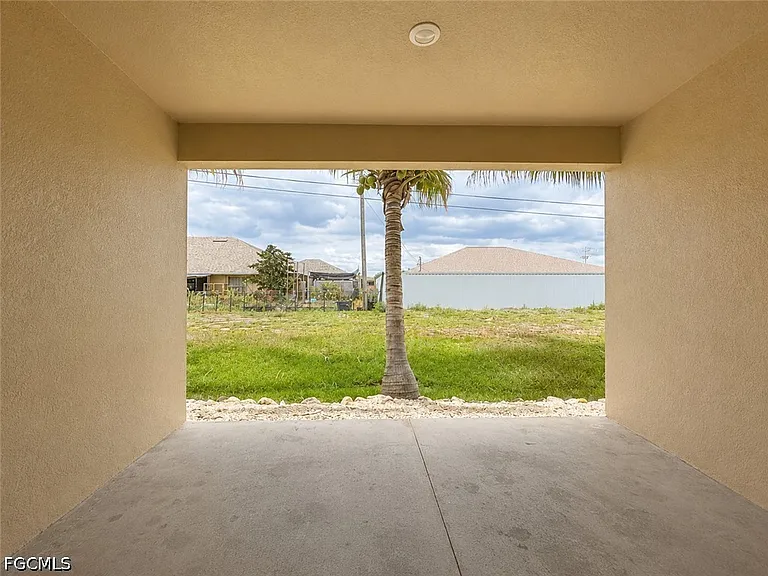 4035 SW 8th Pl #101 — Photo 14